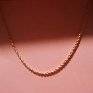 14k rose gold chain new in box 18 inches